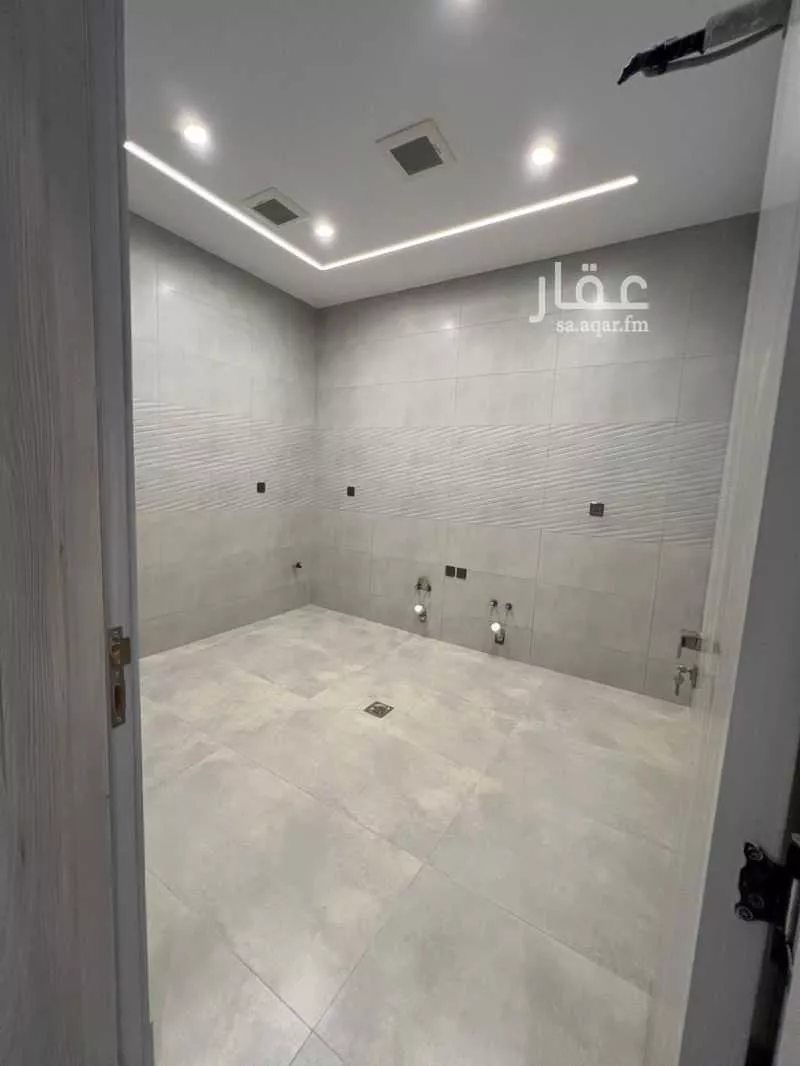 شقة 4 غرف في الصفا 5