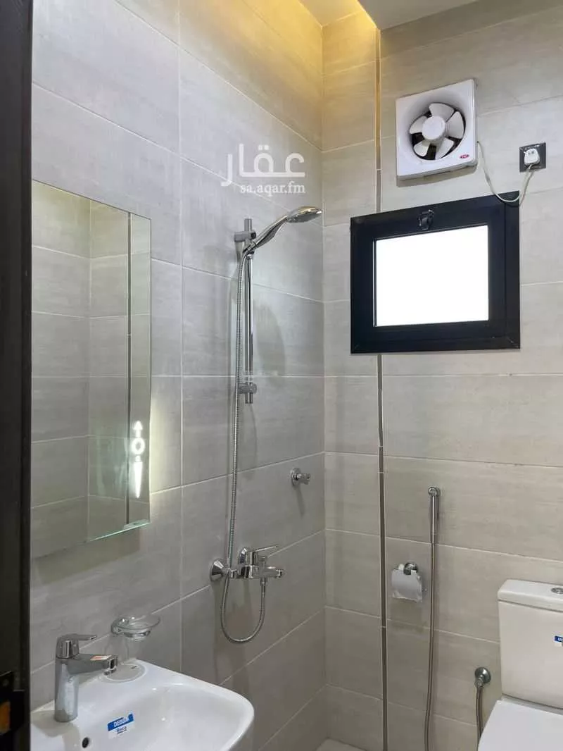 شقة 6 غرف في الريان 2