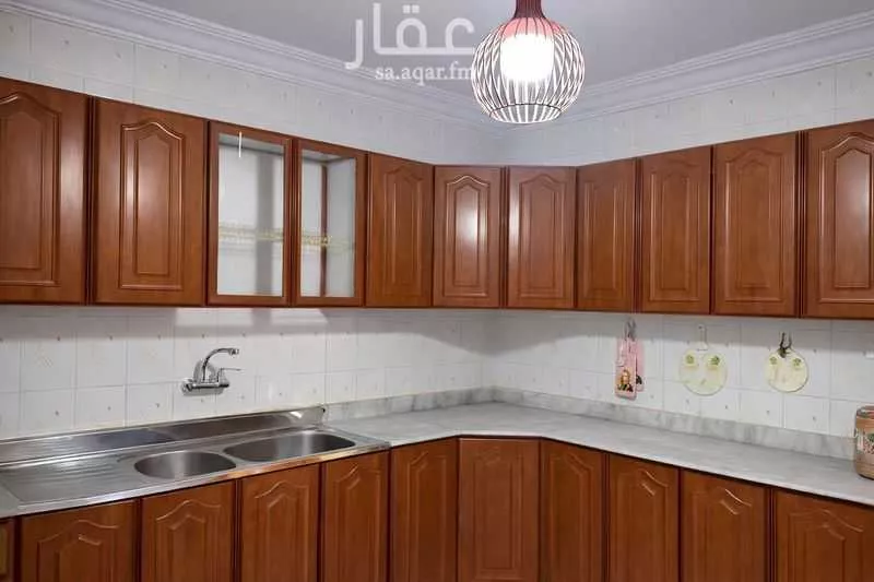 شقة 6 غرف في الرويس 2