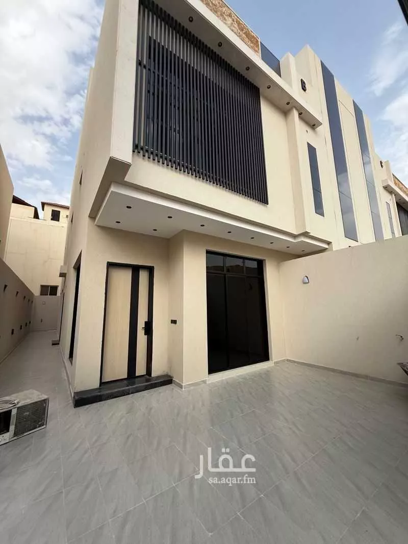 5 bedroom floor in Al Rawdah 5