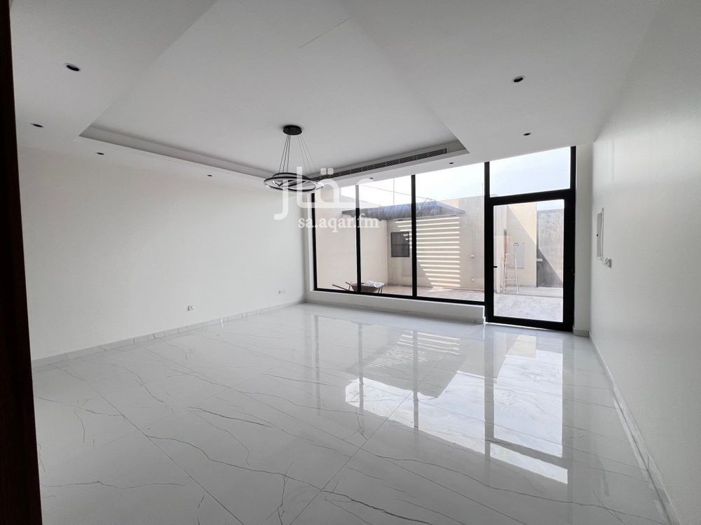 7 bedroom villa in Ishbiliyah, Eastern Province 9