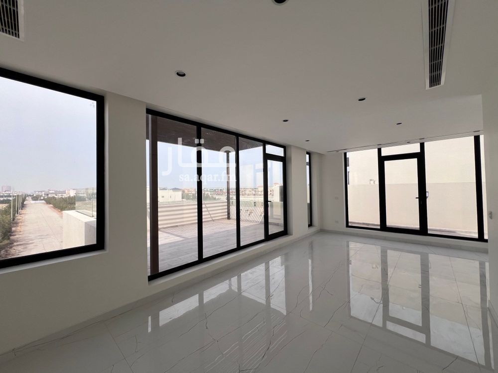 7 bedroom villa in Ishbiliyah, Eastern Province 2