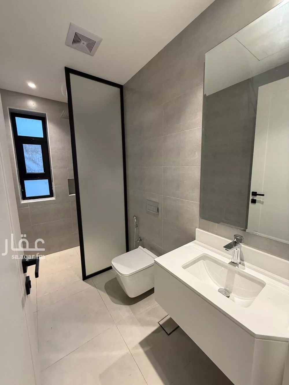 3 bedroom apartment in Al Bahr 5