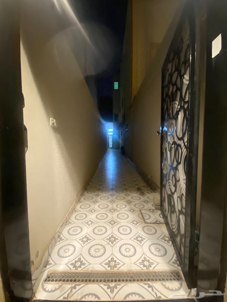 شقة 3 غرف في الرمال 4