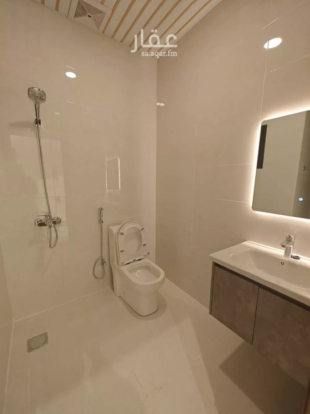 2 bedroom apartment in Madinat Al Umal 7