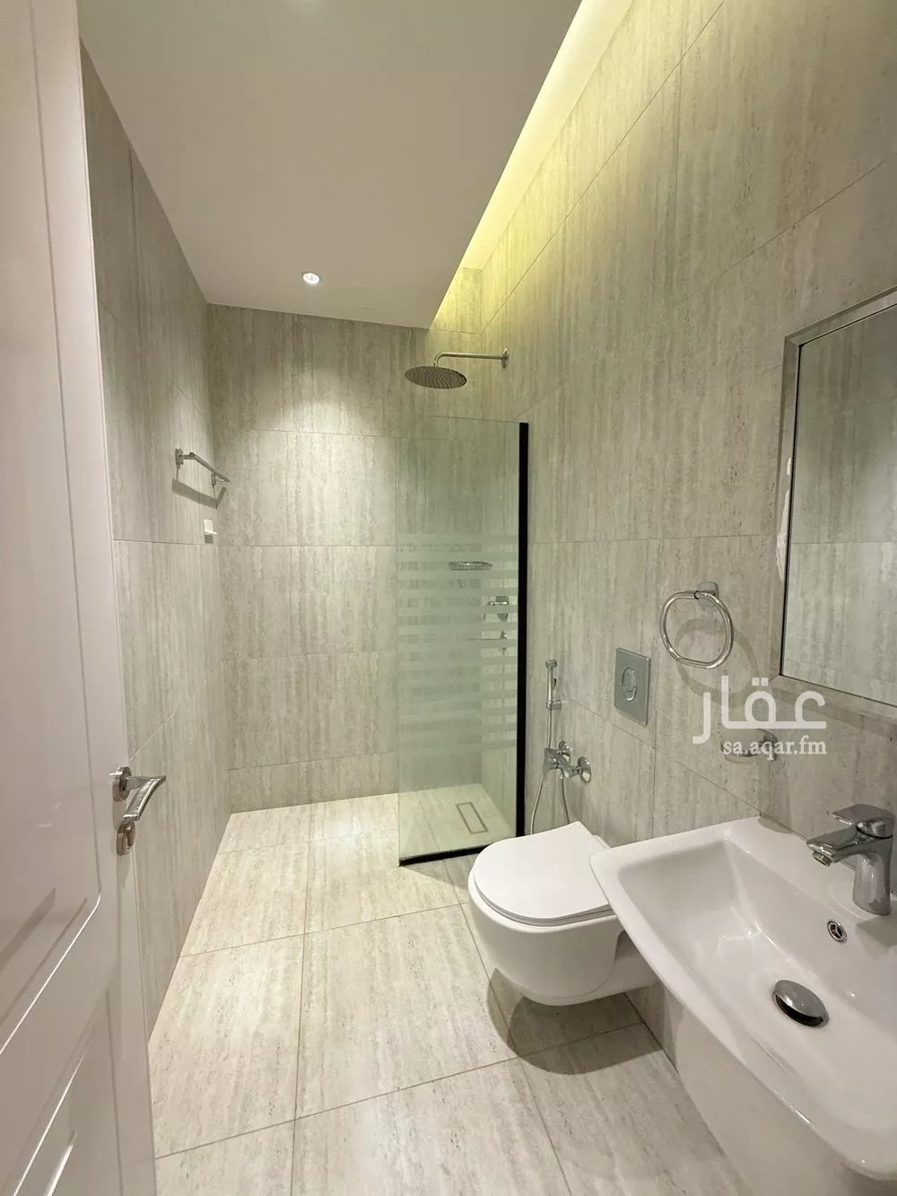 3 bedroom apartment in Al Aridh 9