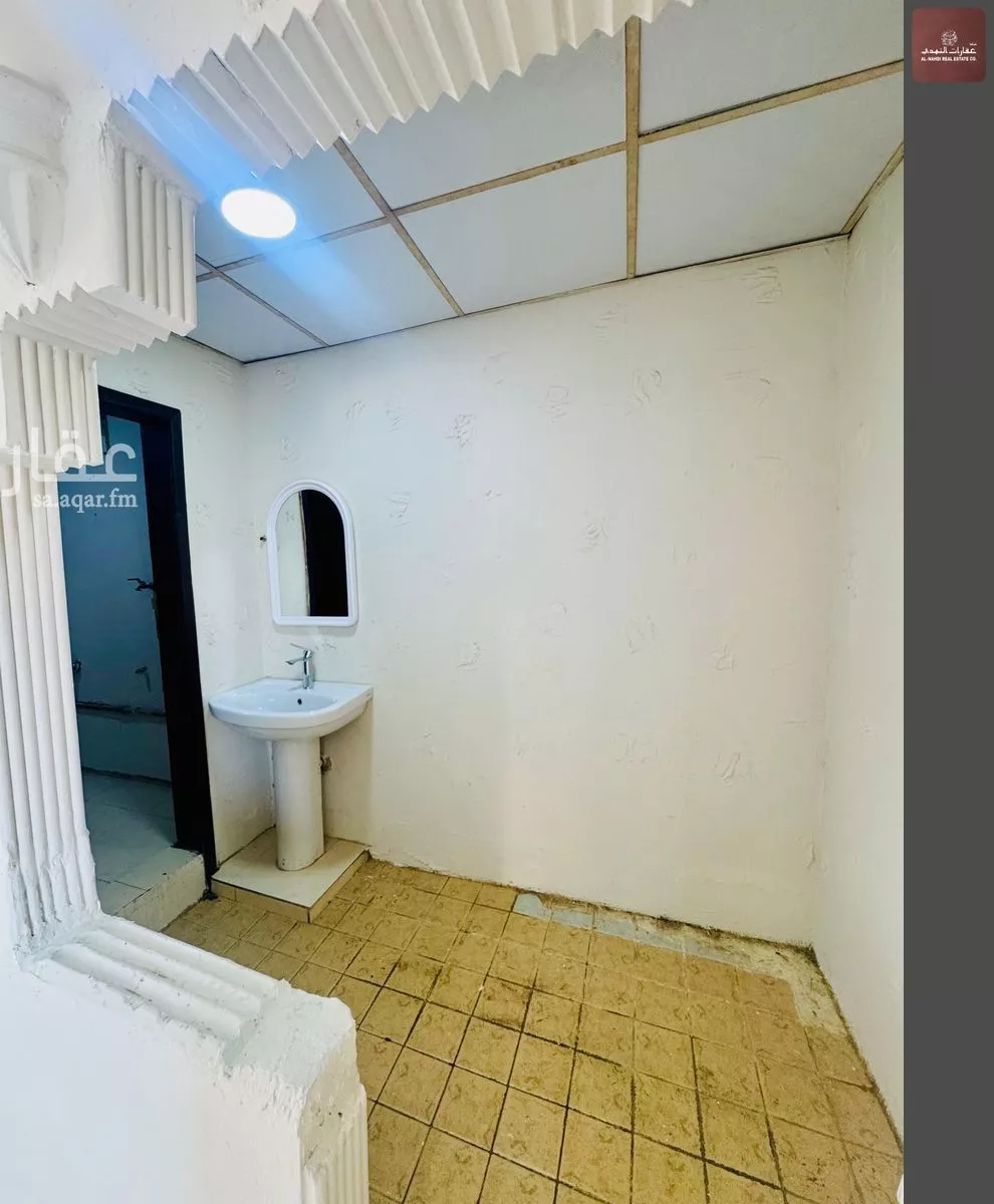 1 bedroom apartment in Al Bandariyah 3