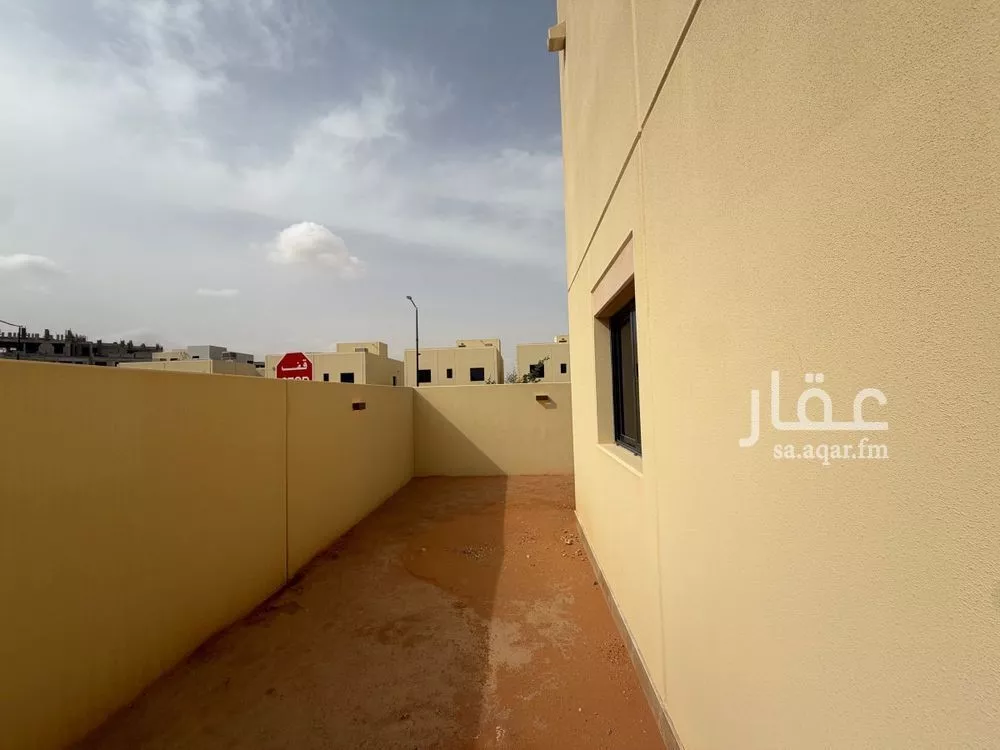 فيلا 4 غرف في المونسية 2