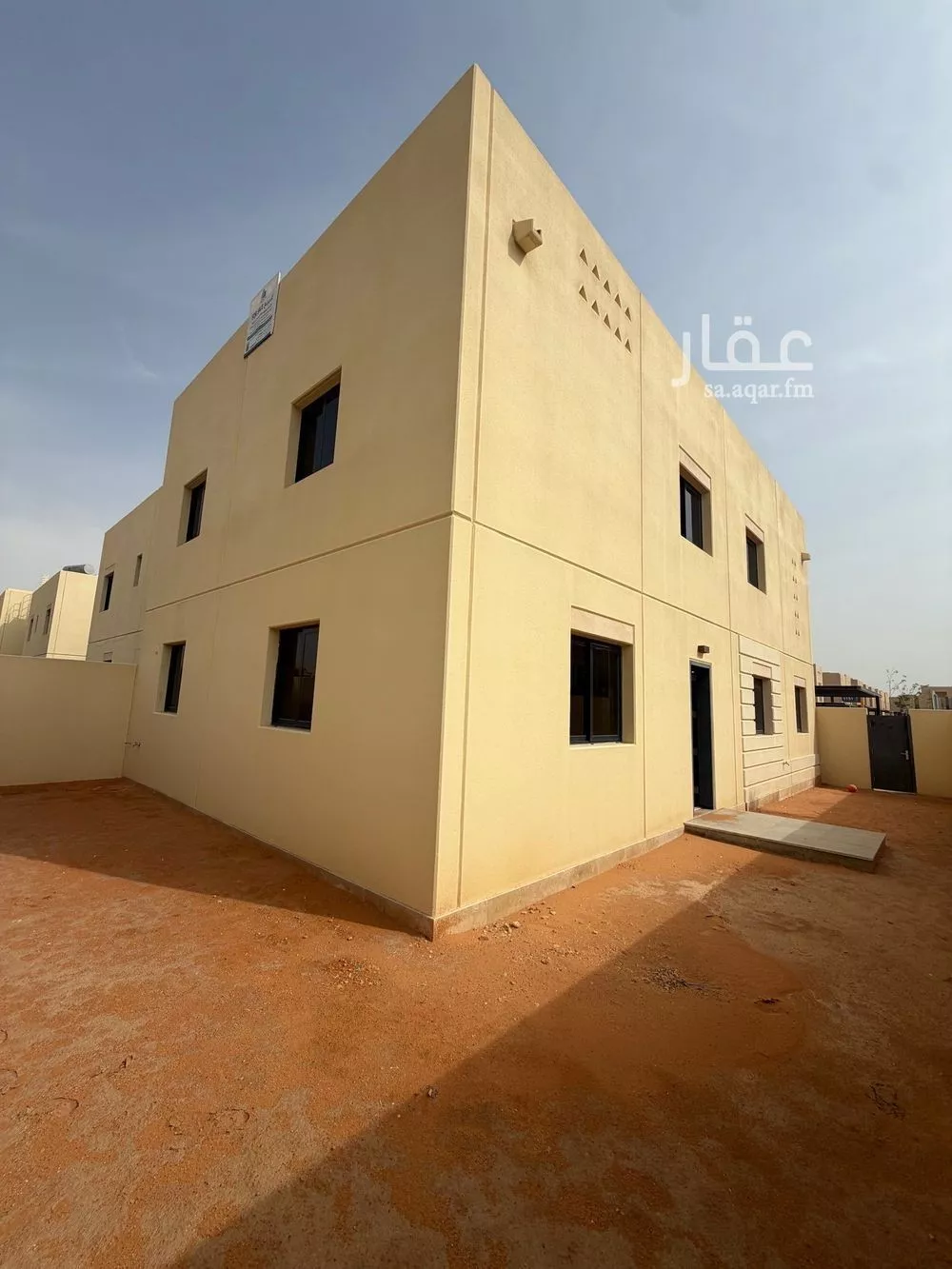 فيلا 4 غرف في المونسية 11