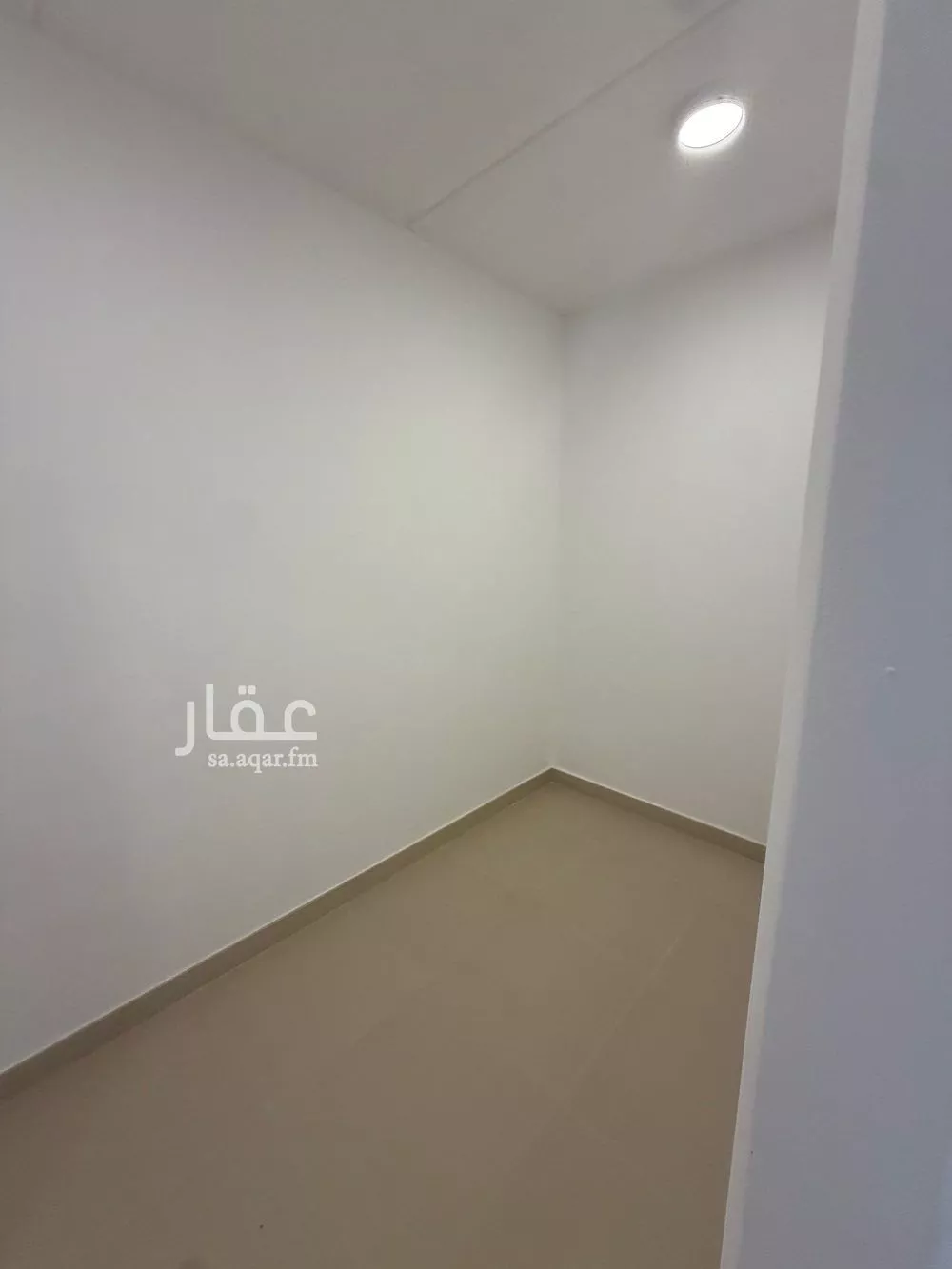 فيلا 4 غرف في المونسية 13