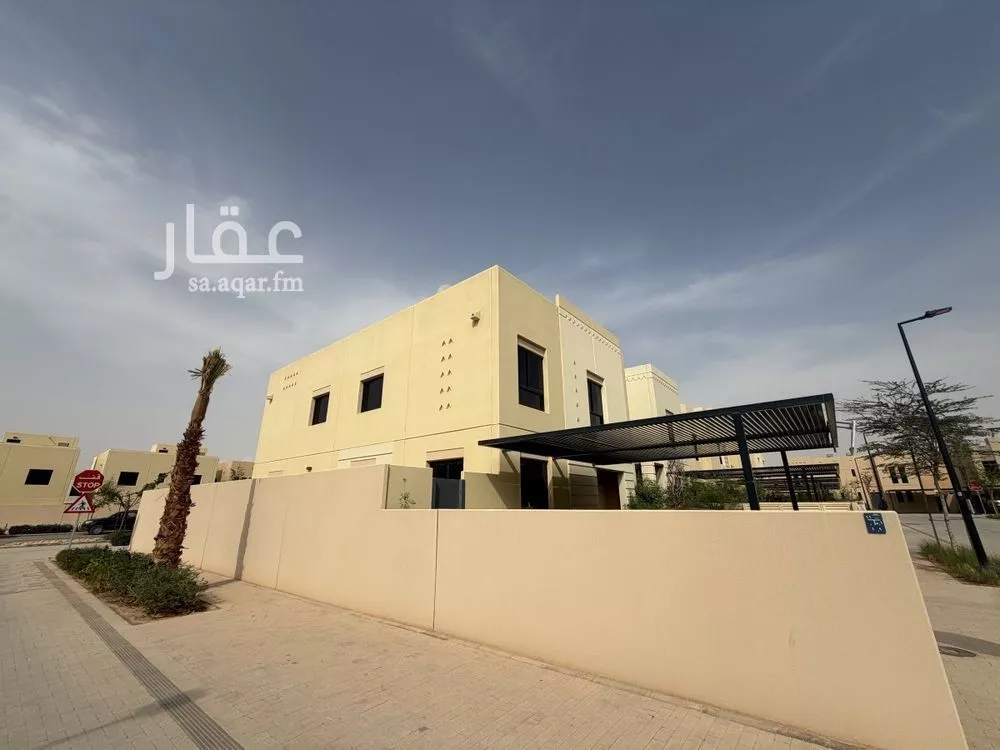 فيلا 4 غرف في المونسية 3