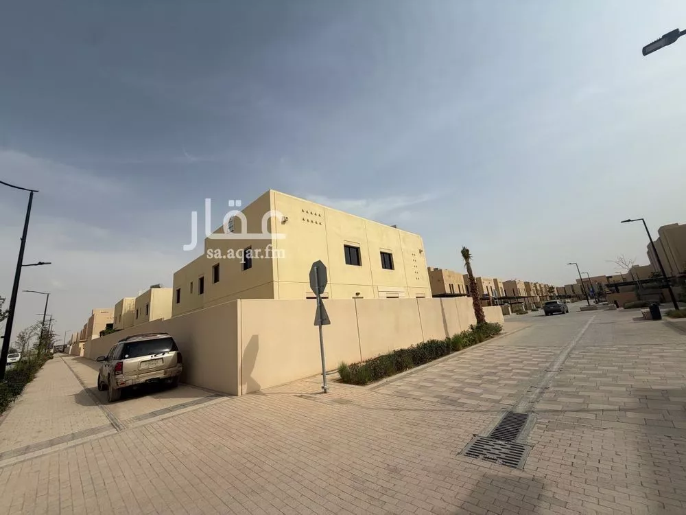 فيلا 4 غرف في المونسية 5