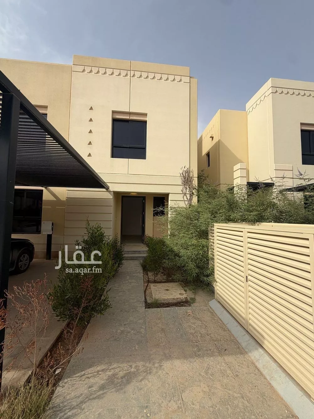 فيلا 4 غرف في المونسية 8