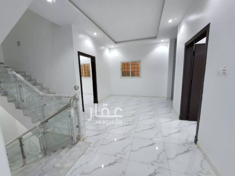 5 bedroom villa in Ad Dar Al Baida 4