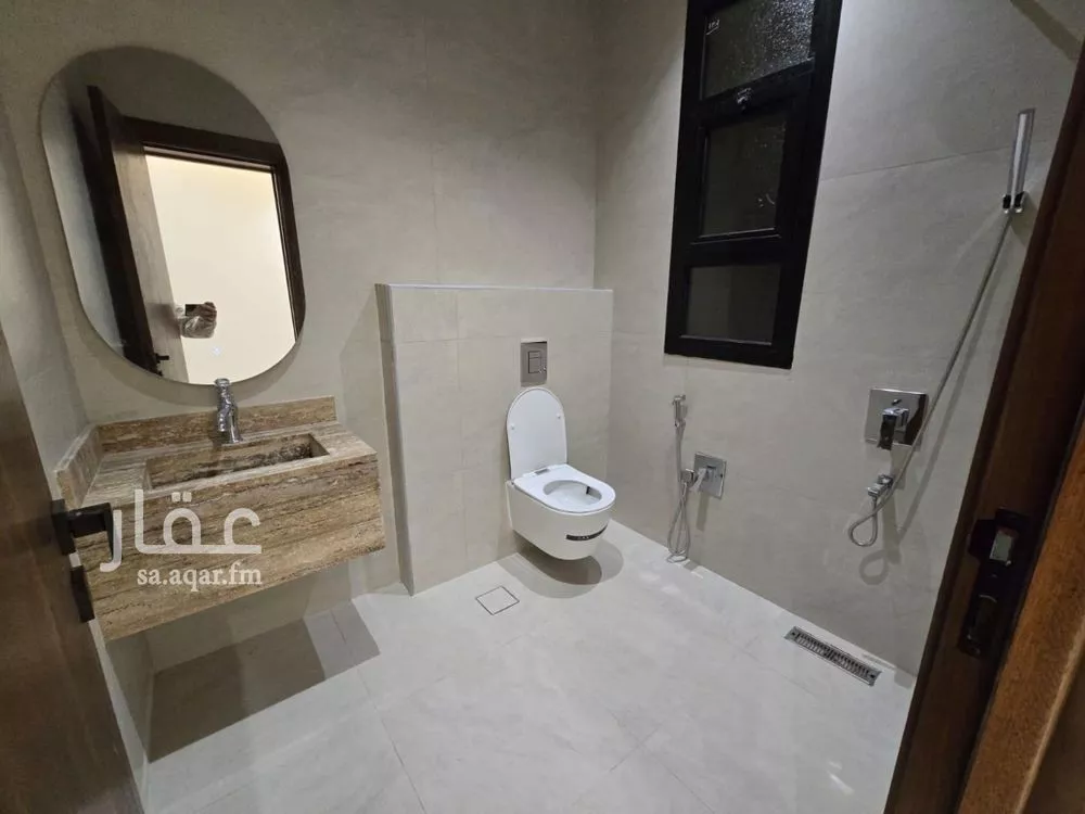 فيلا 5 غرف في النرجس 12