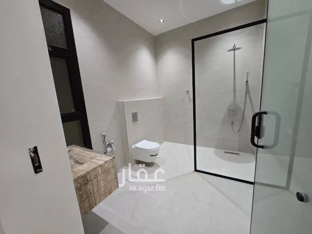 فيلا 5 غرف في النرجس 4