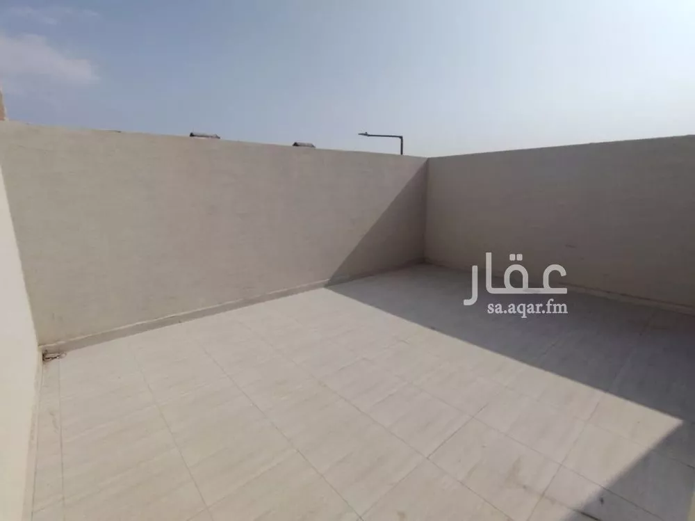 فيلا 5 غرف في القادسية 3