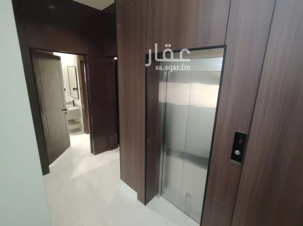 فيلا 5 غرف في القادسية 4