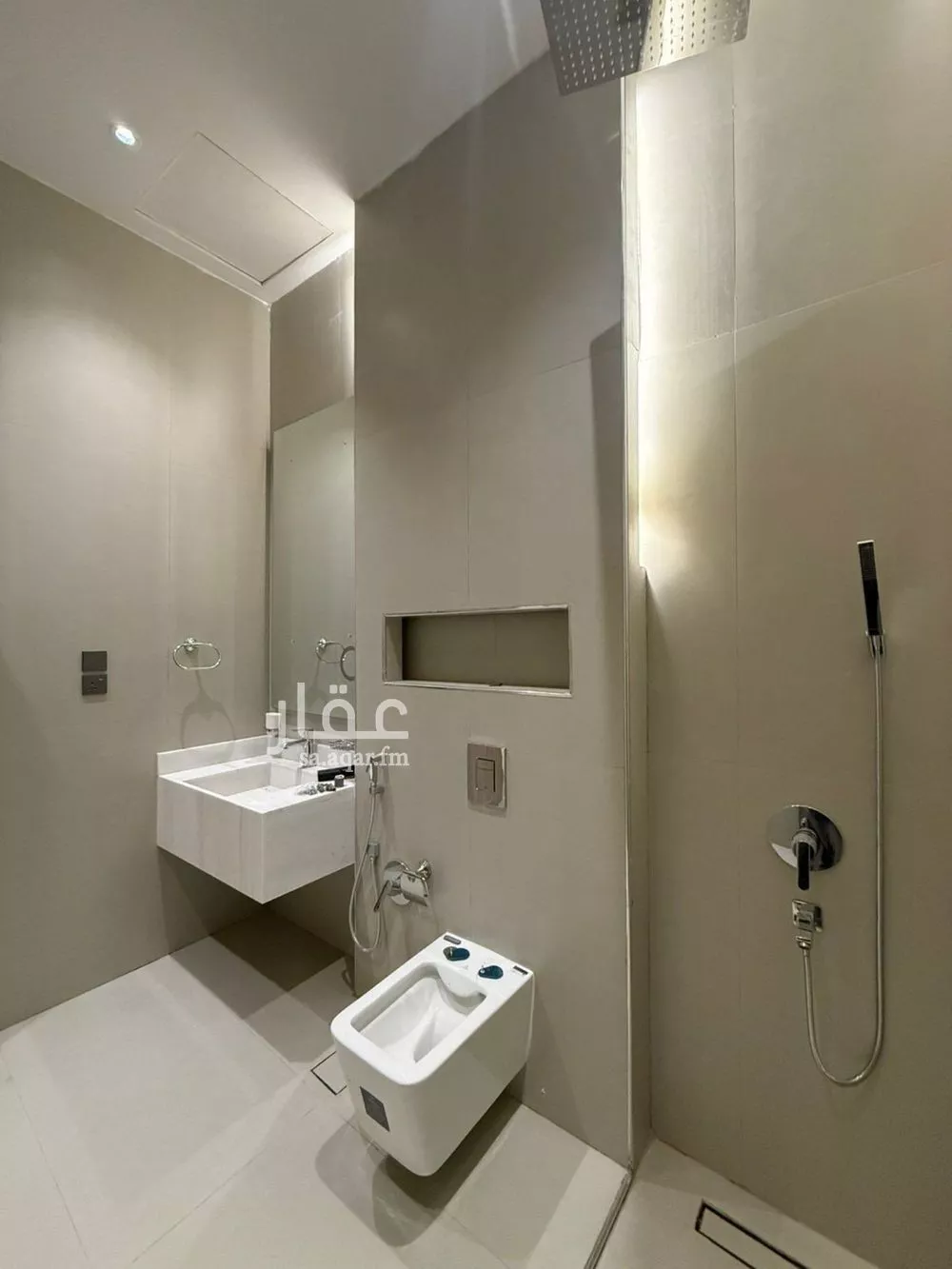 فيلا 7 غرف في المهدية 22