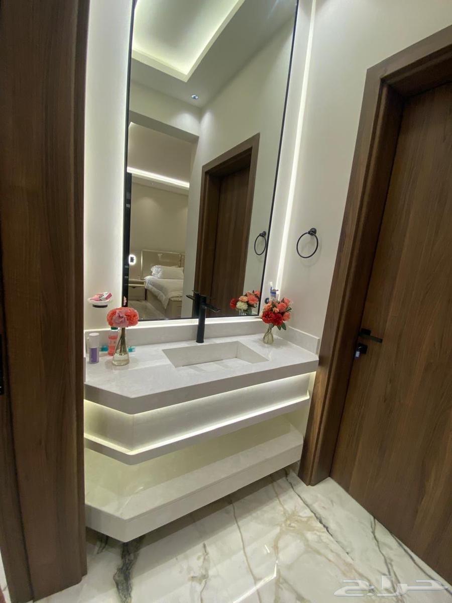 شقة 4 غرف في العارض 6