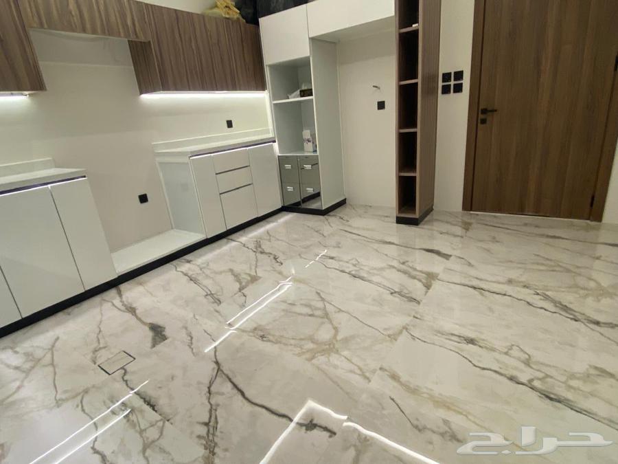 شقة 4 غرف في العارض 9