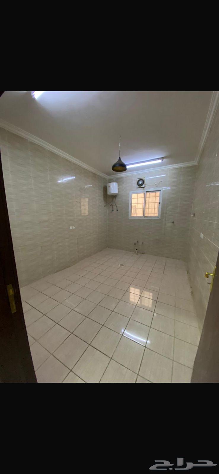 شقة 4 غرف في الرمال 6