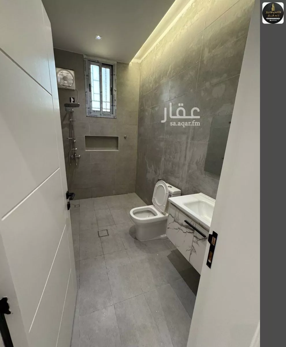 4 bedroom apartment in Jeddah 4