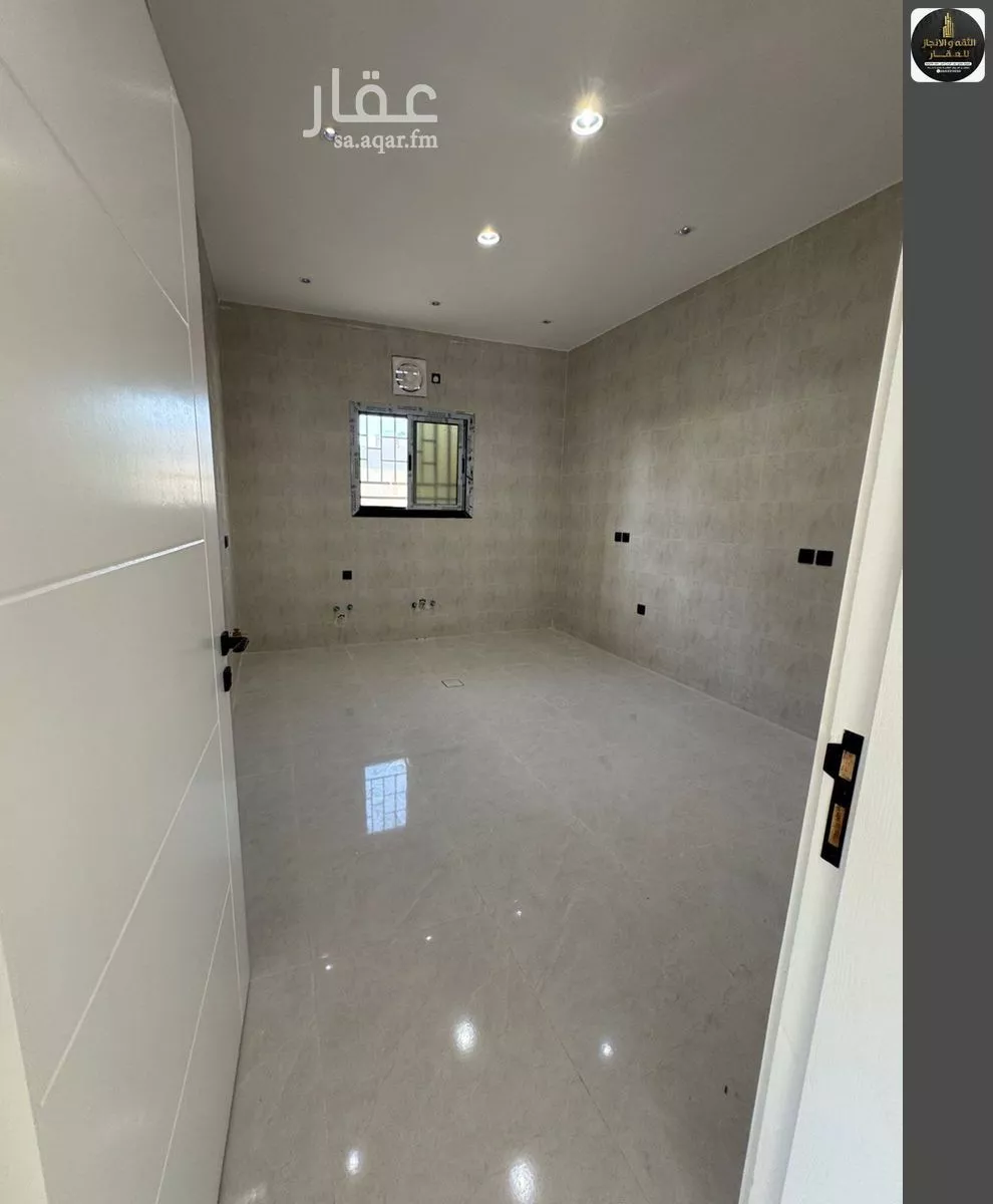 4 bedroom apartment in Jeddah 6