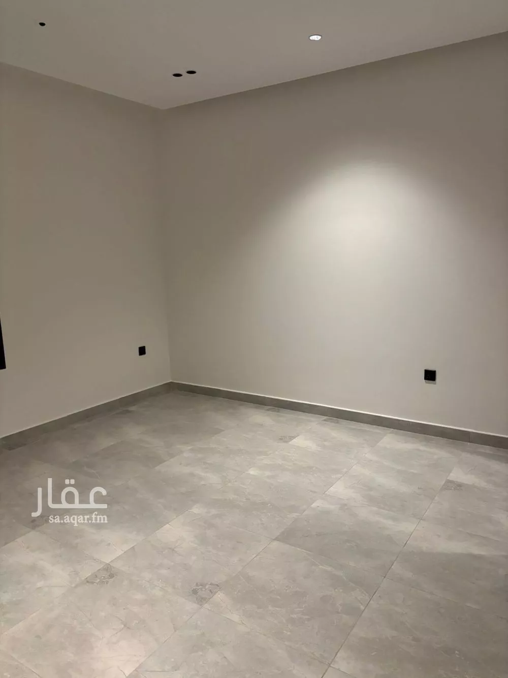 شقة 4 غرف في السلامة 3