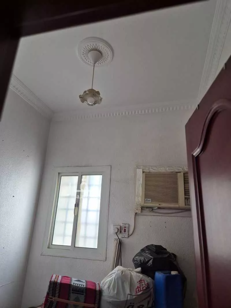 شقة 5 غرف في الصفا 4