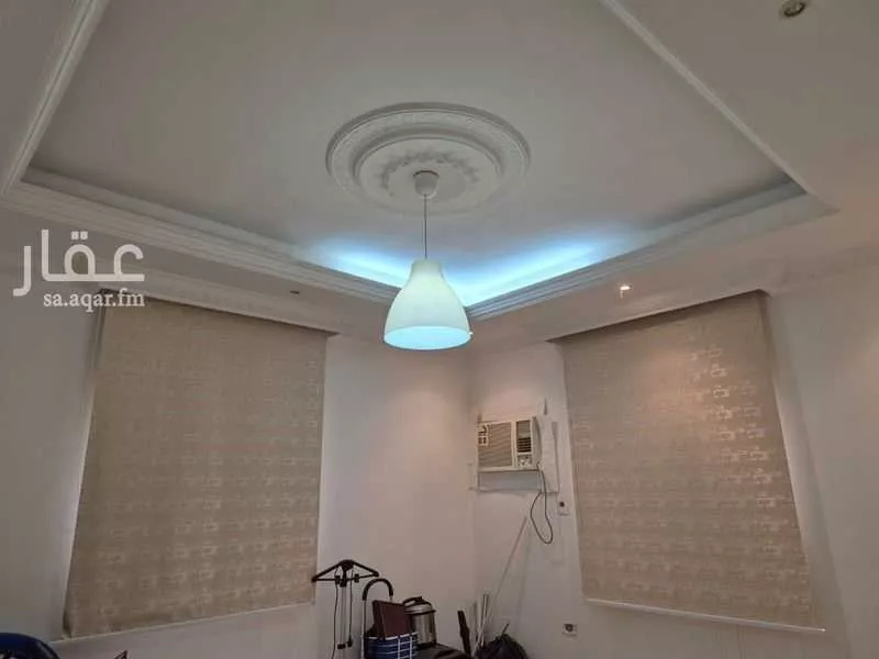 شقة 5 غرف في الصفا 8