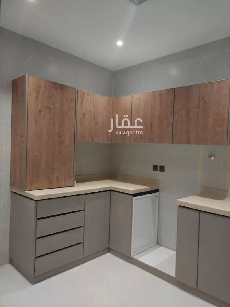 3 bedroom floor in Al Rimal 7