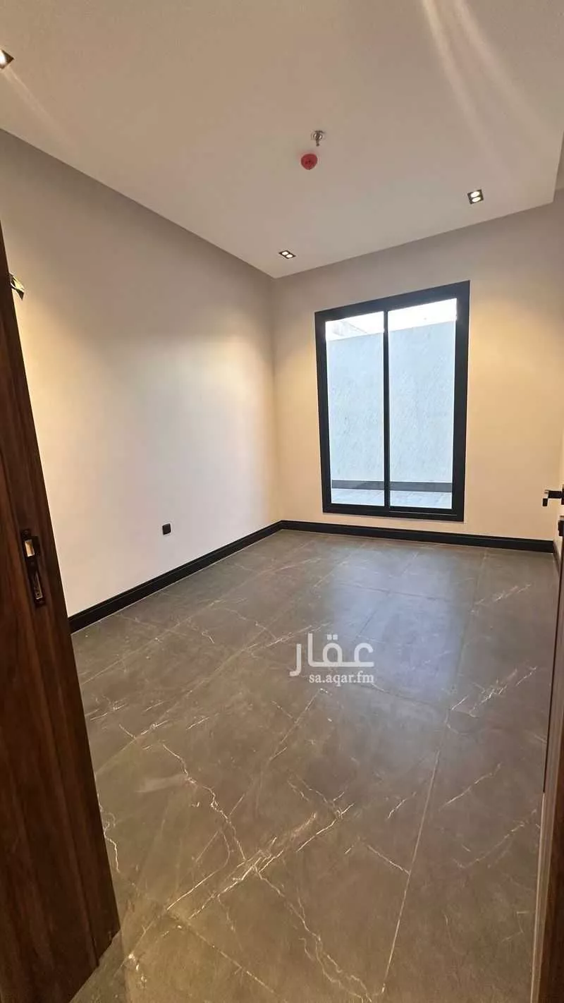 4 bedroom apartment in Al Rimal 6