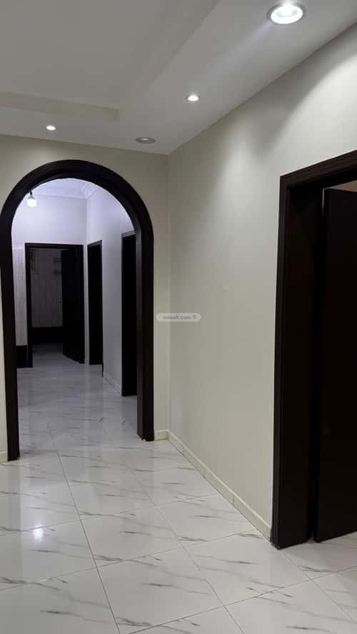 شقة 5 غرف في السنابل 4