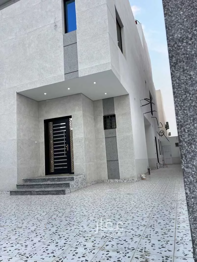 فيلا 7 غرف في الصالحية 3