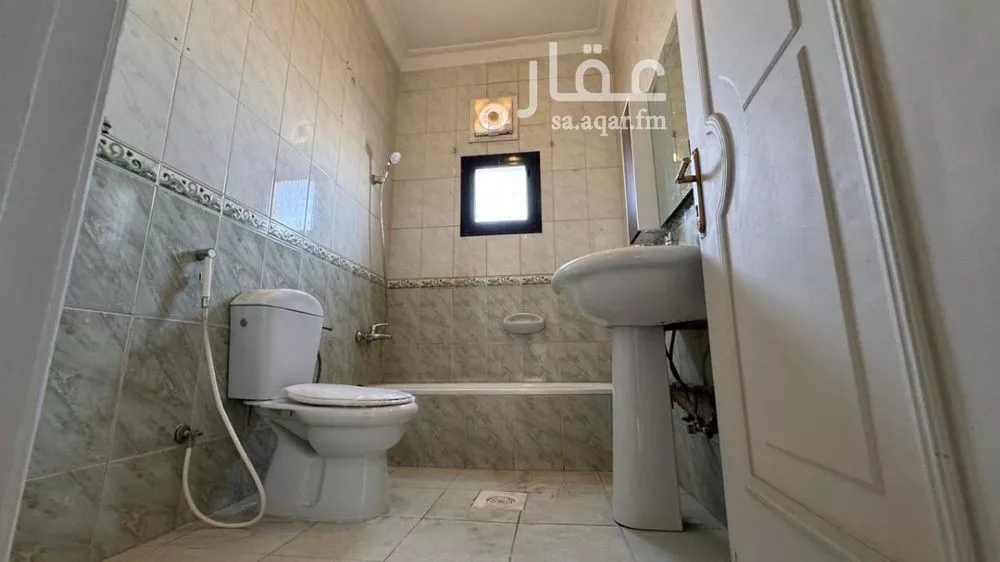 شقة 5 غرف في الرحاب 12