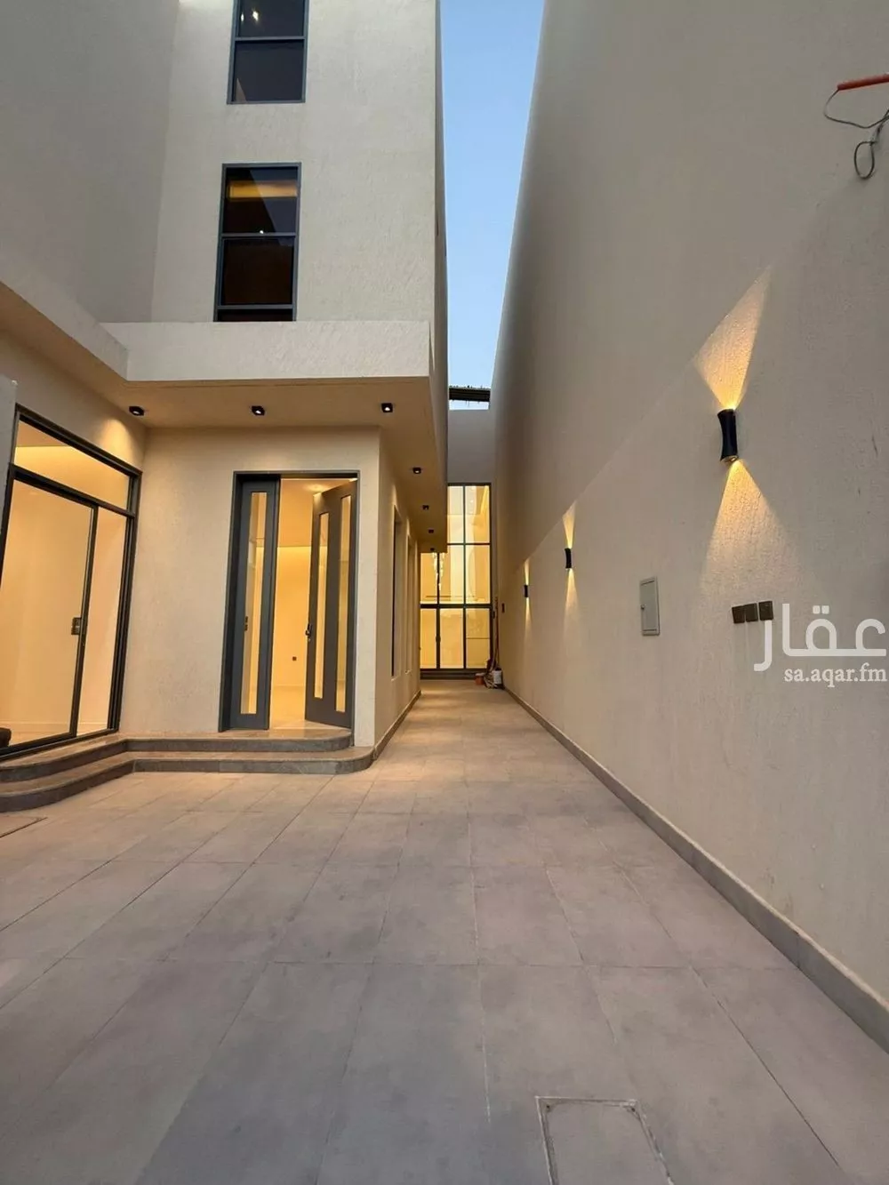 فيلا 7 غرف في المهدية 5