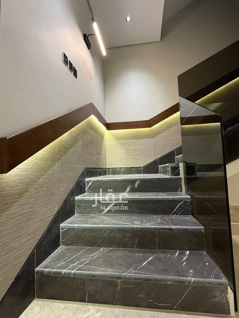 فيلا 7 غرف في المهدية 12