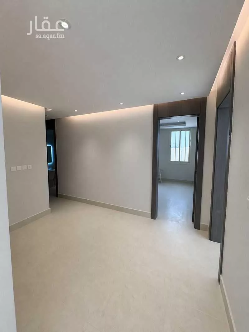 شقة 3 غرف في النخيل 2