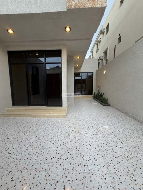 فيلا 7 غرف في ضاحية الملك فهد 3