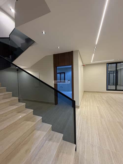 فيلا 7 غرف في ضاحية الملك فهد 4