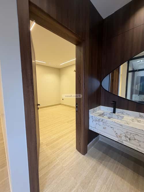 فيلا 7 غرف في ضاحية الملك فهد 5