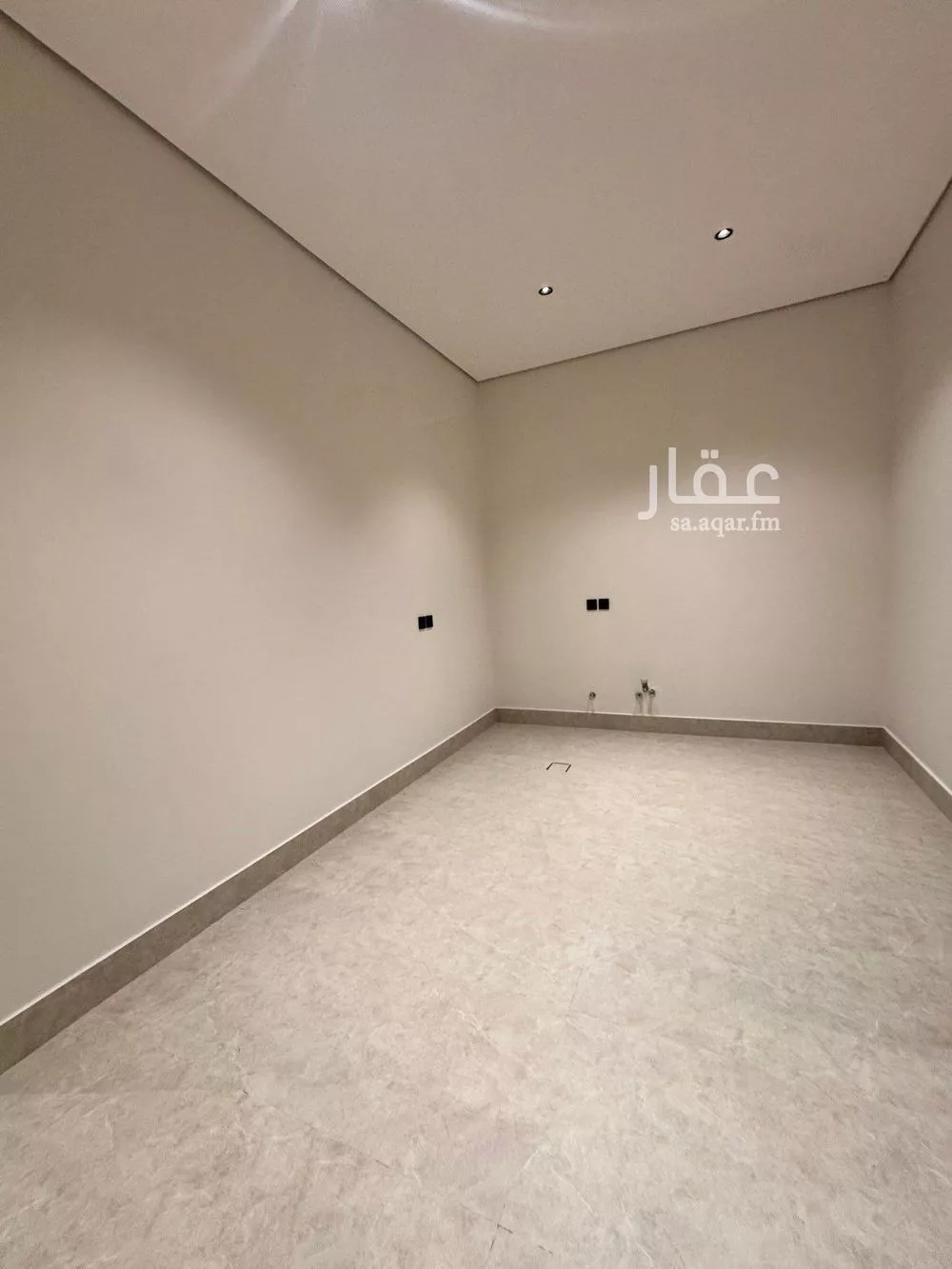 دور 4 غرف في المونسية 7