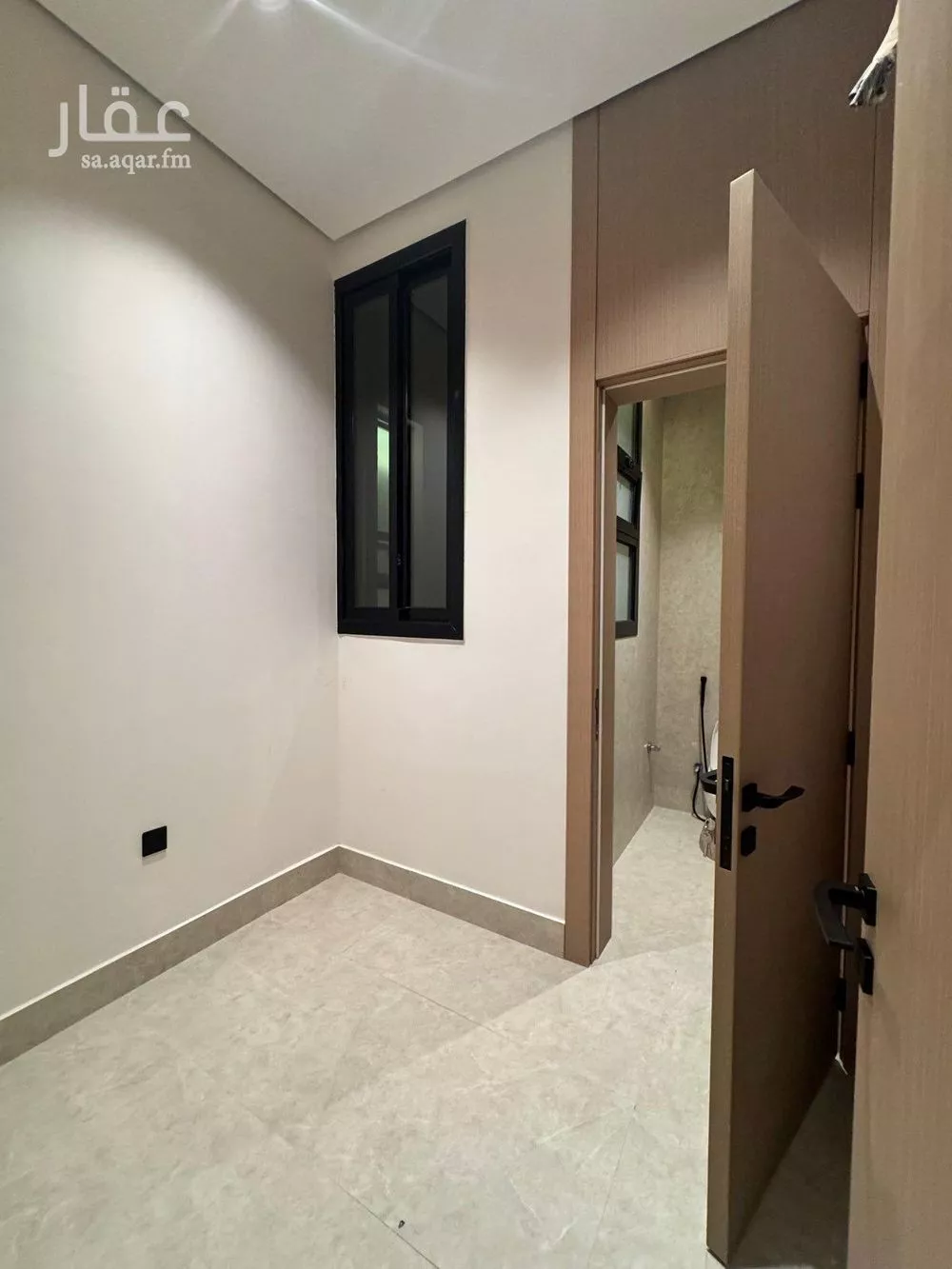 دور 4 غرف في المونسية 8