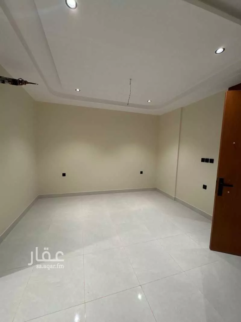 شقة 4 غرف في الصفا 15