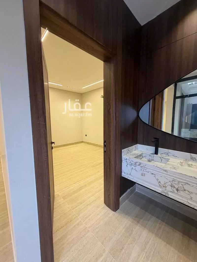 فيلا 7 غرف في ضاحية الملك فهد 11