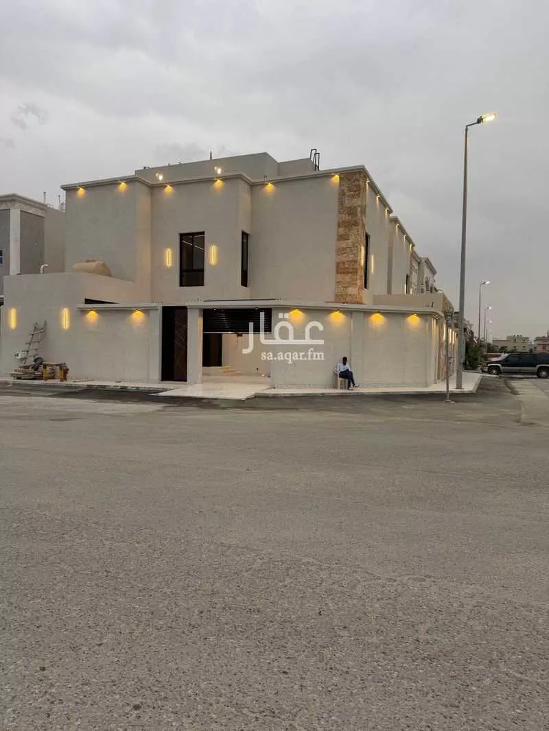 فيلا 7 غرف في ضاحية الملك فهد 5