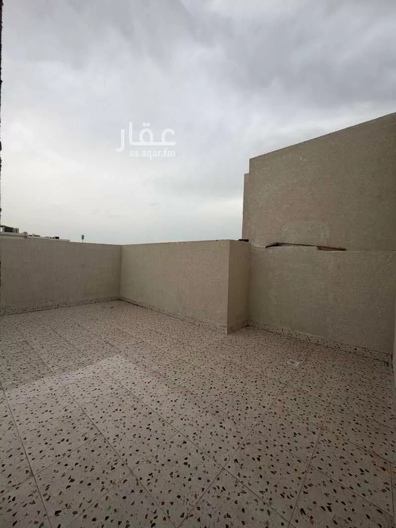 فيلا 7 غرف في ضاحية الملك فهد 9