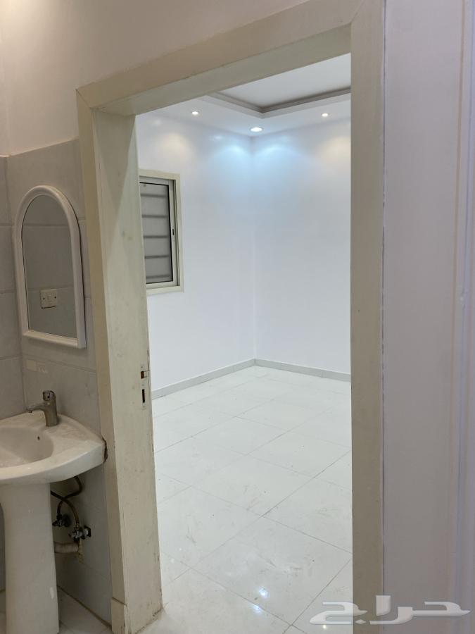 شقة 3 غرف في الرمال 12