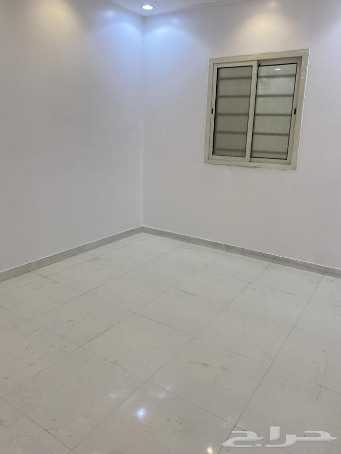 شقة 3 غرف في الرمال 6